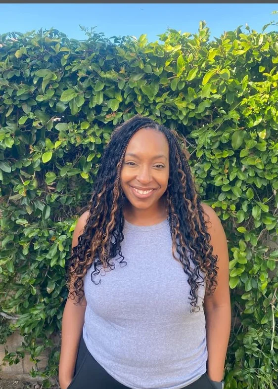 Trendy bohemian crochet braid hairstyle with natural volume