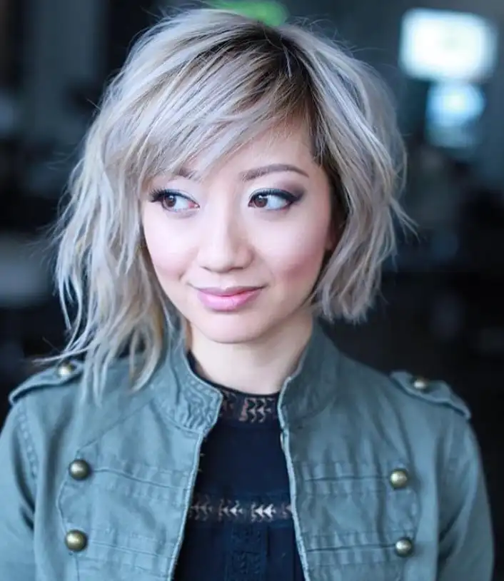 Wavy crop with gentle fringe for relaxed style