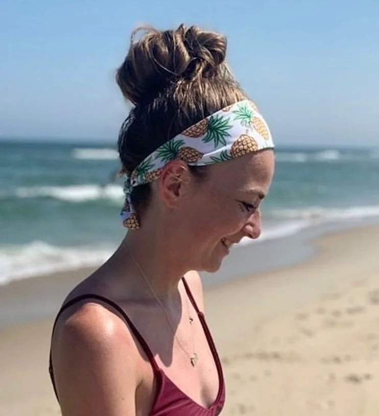 headband cute beach hairstyle simple summer look