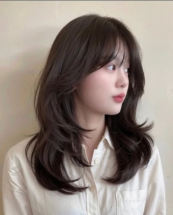 Minimal korean haircut with wispy bangs simple stylish look
