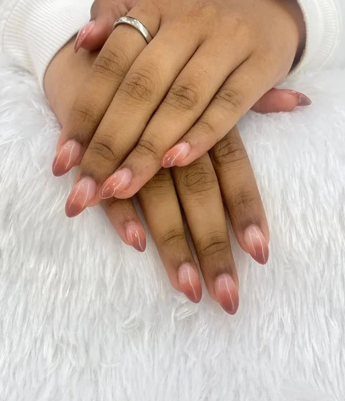 nude and brown ombre almond nails elegant neutral style