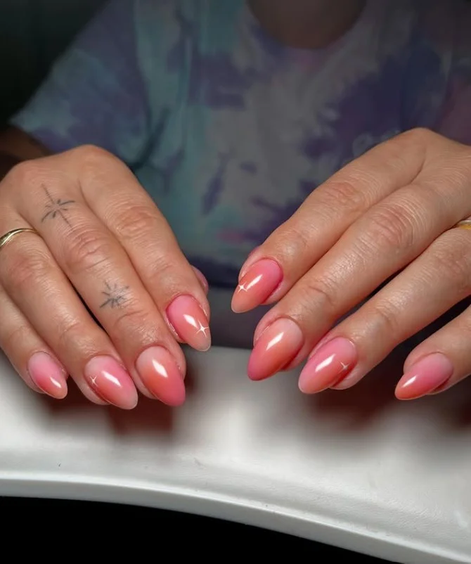 peach and pink ombre almond nails soft summer style