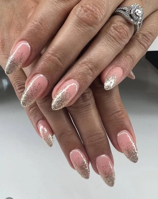rose gold pink ombre almond nails trendy style
