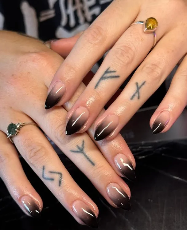 short black ombre almond nails elegant short style
