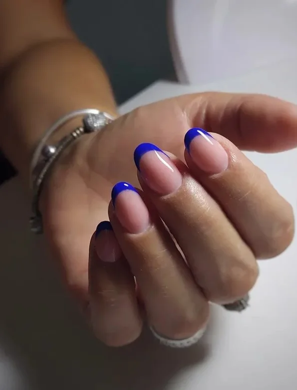 thick royal blue french tip nails bold design