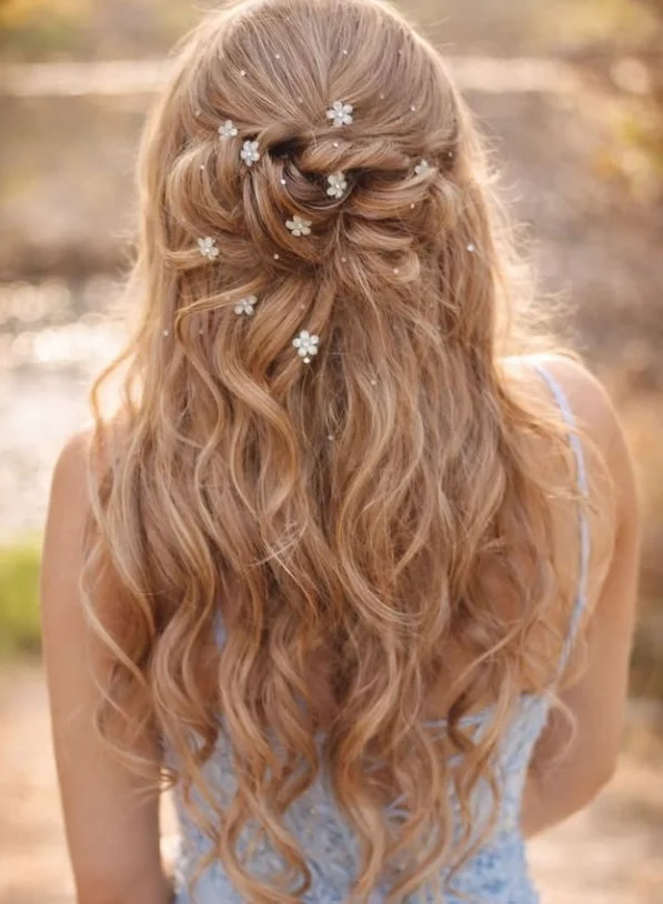romantic beach waves hairstyle with pearl hair accessories