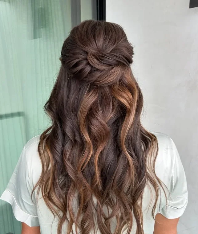 balayage beach waves hairstyle with dimensional bridal hair color