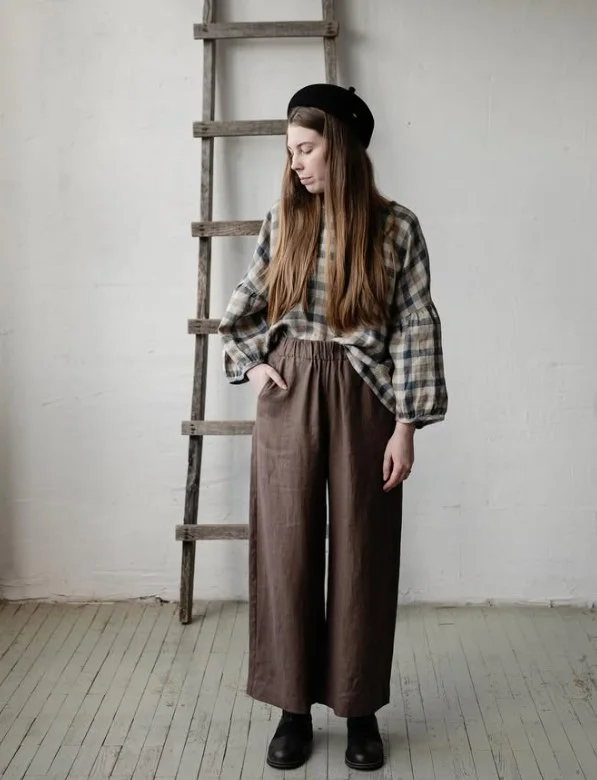 linen tunic and straight leg pants modest summer clothing