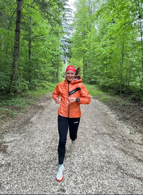bright colorful trail running outfit for women designed for visibility