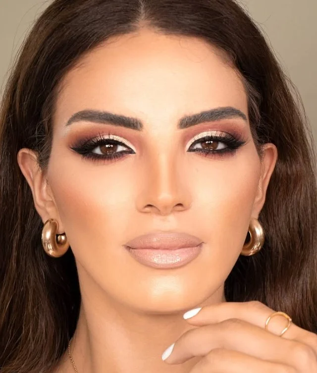 Hazel eyes with classic black eyeliner for defined dramatic eye makeup
